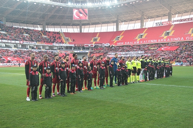 Büyükşehir Gaziantepspor ile Eskişehirspor 9. randevuda